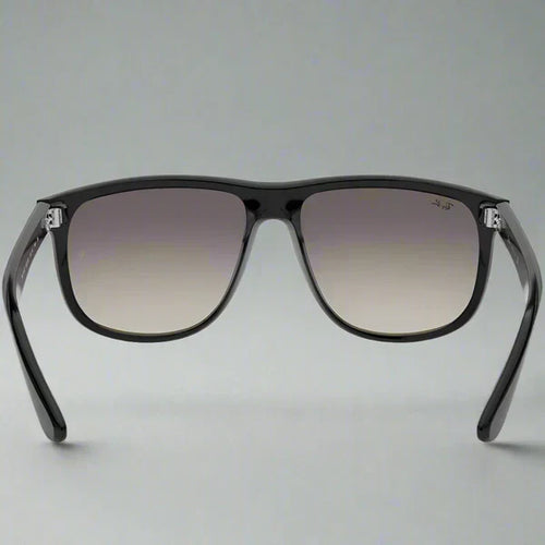 Ray-Ban Boyfriend RB4147 601/32 – Black Green Gradient